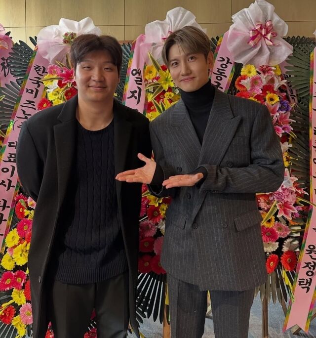 최강창민이 '성공한 덕후'를 또 한번 인증했다. / 최강창민 인스타그램