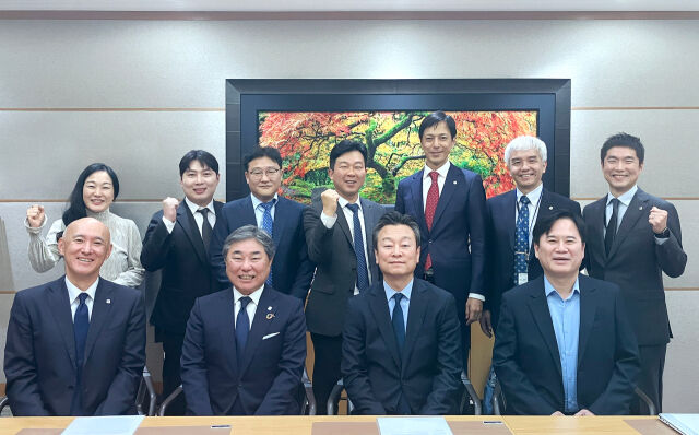 에크락겔 발매 기념 워크숍 단체 사진. /동화약품