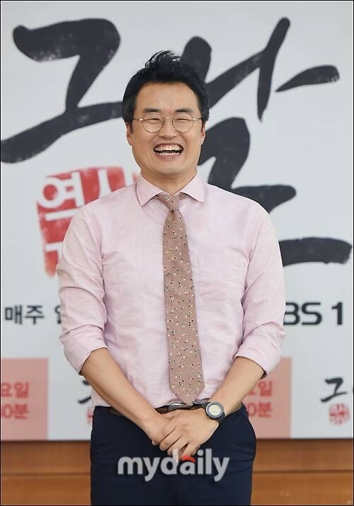 「大きな星先生」チェ・テソン、独立運動家の子孫のために出演料全額寄付