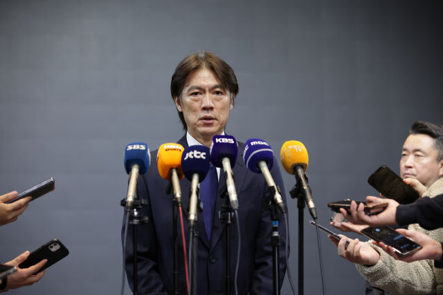 홍명보 대한민국 축구대표팀 감독./홍명보장학재단