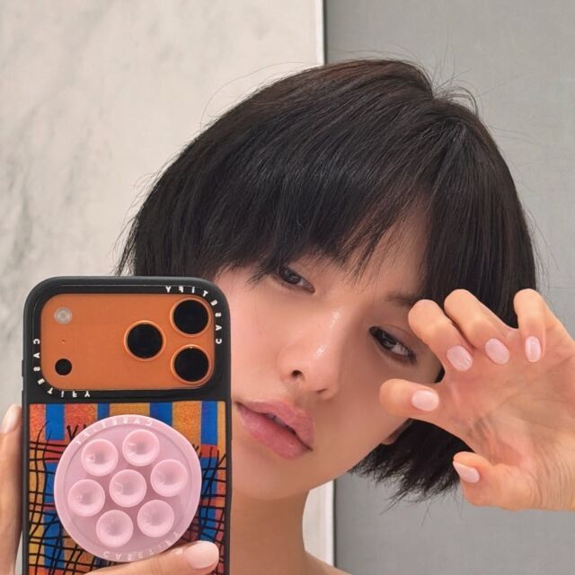 나나가 자연스러운 일상 사진을 공개했다. / 나나 인스타그램