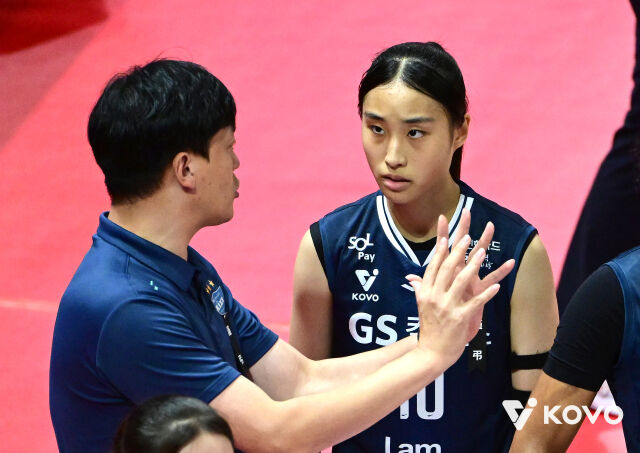 GS칼텍스 이영택 감독과 최유림./KOVO
