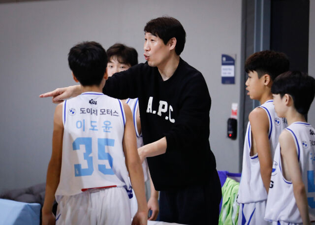 금정환 감독./대한민국농구협회