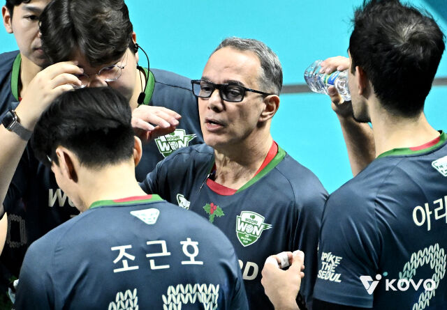 파에스 감독./KOVO