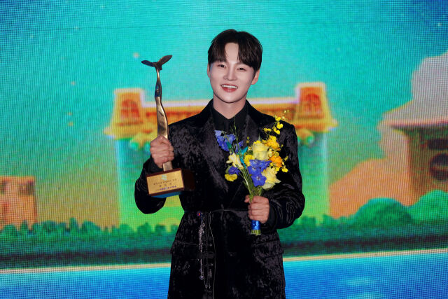 박서진 / 장구의 신 엔터테인먼트