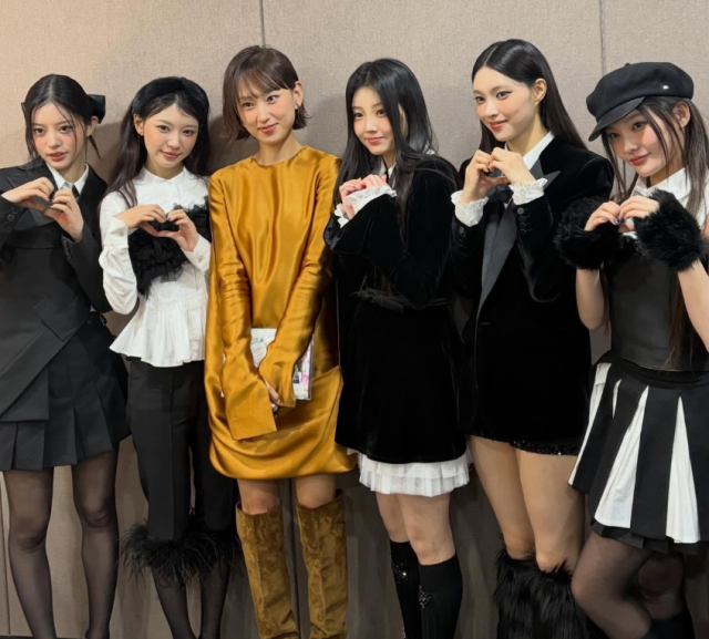 배우 류혜영이 걸그룹 아일릿(윤아·민주·모카·원희·이로하)을 향한 뜨거운 애정을 드러내며 '성공한 덕후'에 등극했다./류혜영 소셜미디어