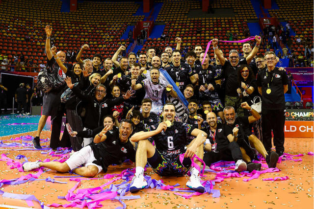 Perugia's winning ceremony./Volleyballworld