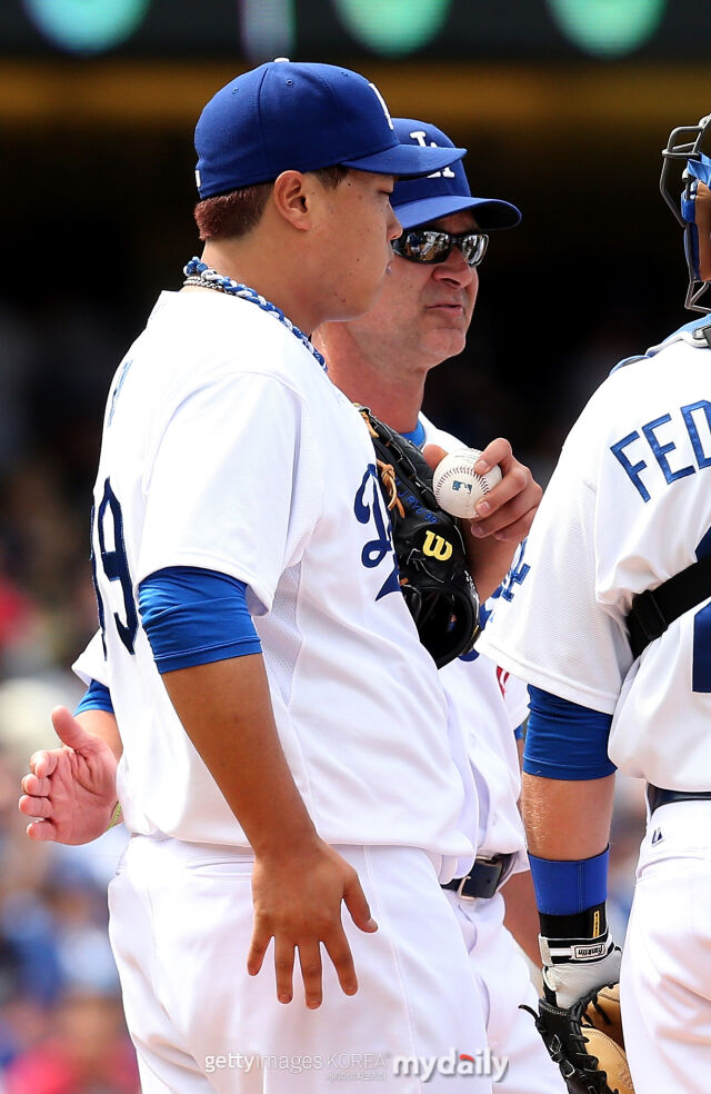 LA 다저스 시절 류현진과 돈 매팅리 감독(왼쪽부터)./게티이미지코리아