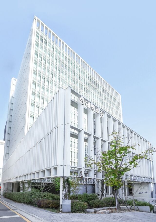 현대백화점그룹 본사 사옥 전경. /현대백화점그룹