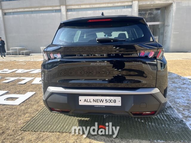 푸조 ‘올 뉴 5008 스마트 하이브리드’ GT 후면부. /심지원 기자