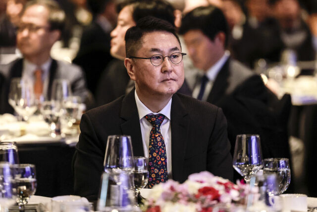 이석우 두나무 대표가 20일 서울 영등포구 FKI타워에서 열린 한국경제인협회 제64회 정기총회에 참석해 있다./뉴시스