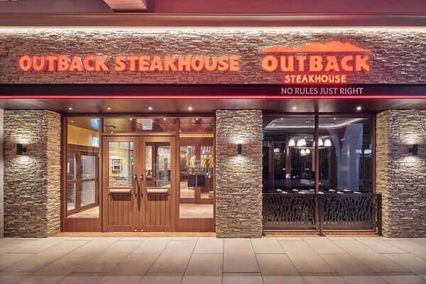 아웃백 강동아이파크더리버점 매장 전경. /다이닝브랜즈그룹