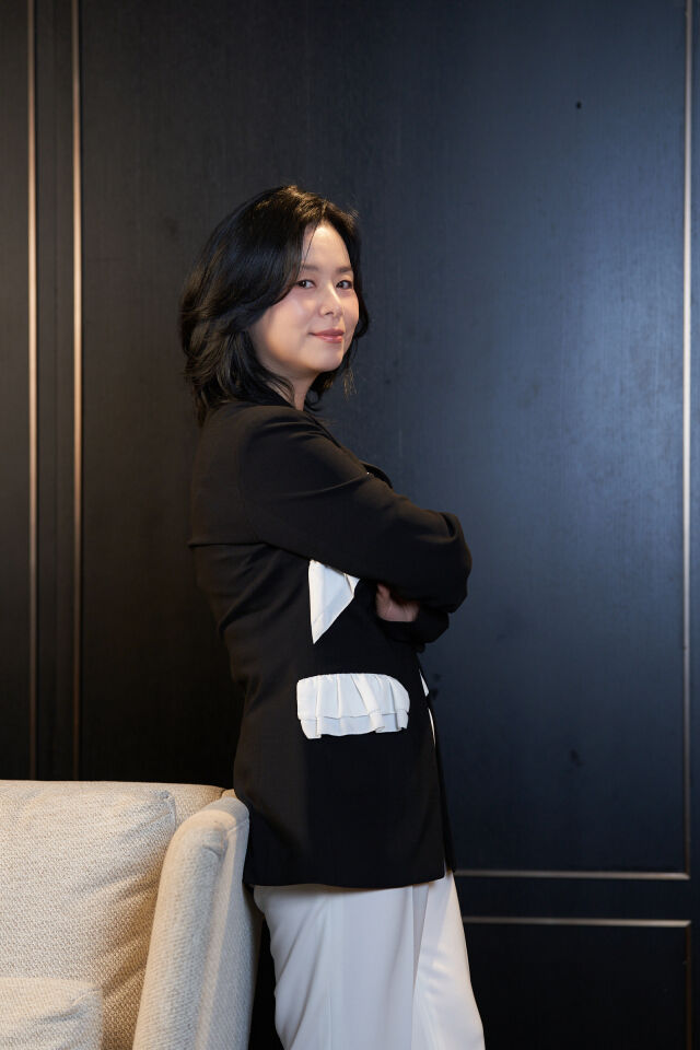 장혜진 / 바이포엠스튜디오