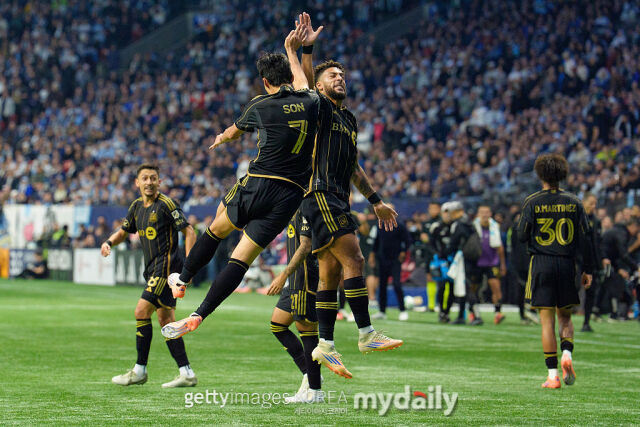 손흥민과 데니스 부앙가/게티이미지코리아