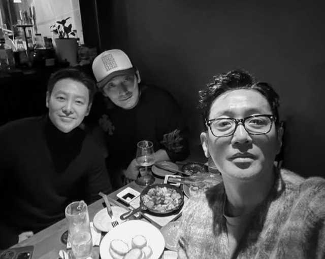 김동욱, 주지훈, 하정우/하정우 인스타그램