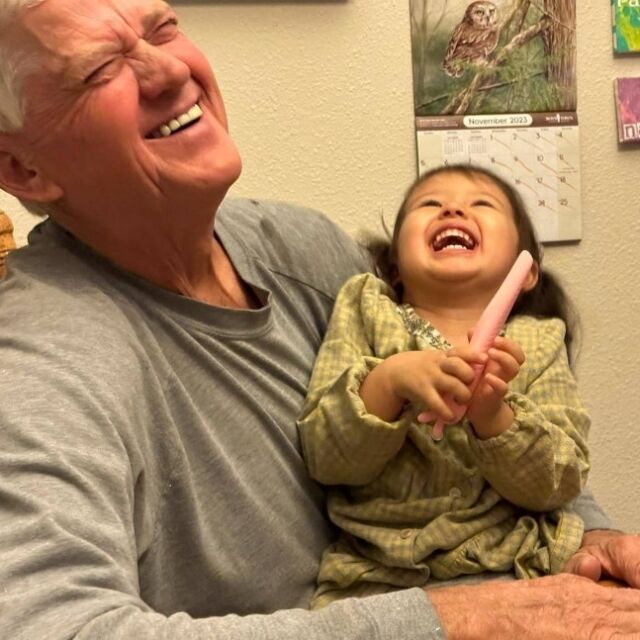 올리버쌤의 아버지(왼쪽)과 딸 체리 양 / 체리 소셜미디어