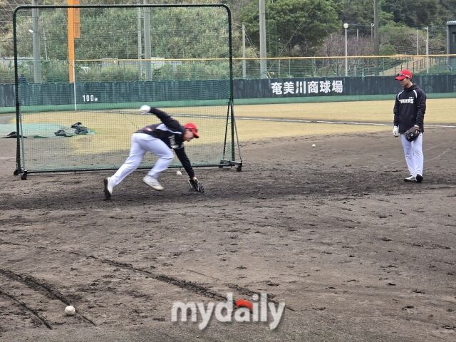 윤도현의 수비훈련/아마미오시마(일본)=김진성 기자 kkomag@mydaily.co.kr