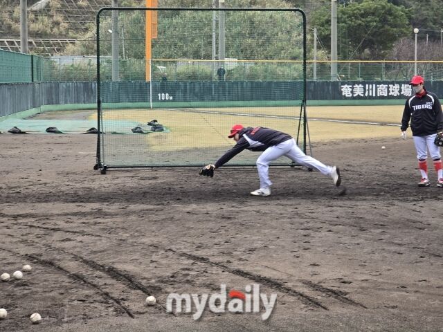 윤도현의 수비훈련/아마미오시마(일본)=김진성 기자 kkomag@mydaily.co.kr