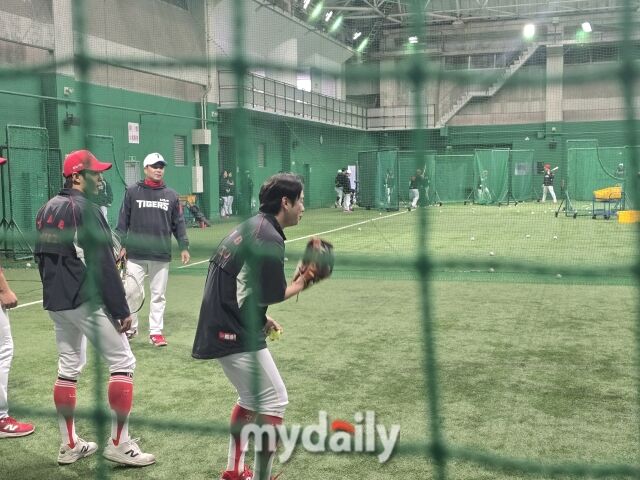 KIA 외야수들의 수비훈련/아마미오시마(일본)=김진성 기자 kkomag@mydaily.co.kr