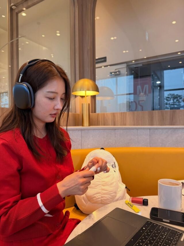 남지현이 업무에 열중인 근황을 전했다. / 남지현 SNS