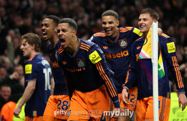 득점을 올린 후 함께 기뻐하는 뉴캐슬 선수들. /게티이미지코리아