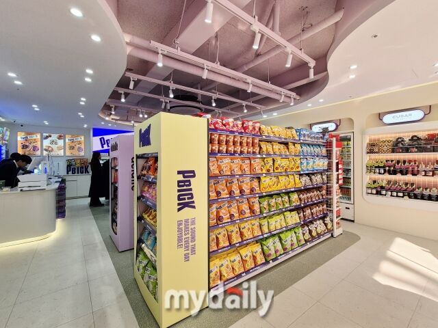 일반 매장보다 30% 디저트 상품을 강화한 매장 내부 모습. /방금숙 기자