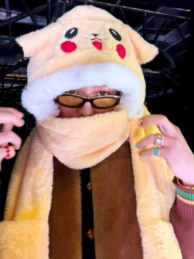 지드래곤이 또 한 번 독보적인 패션 감각을 드러냈다. / 지드래곤 SNS