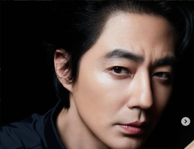 배우 조인성./조인성 소셜미디어