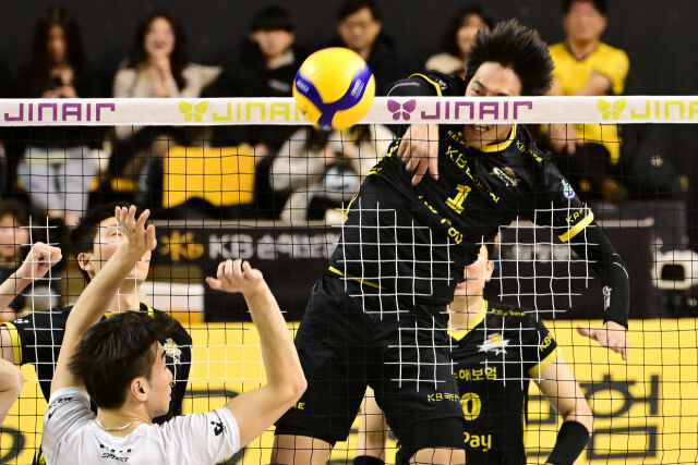 1세트 현대캐피탈이 30-29로 앞서던 상황에서 차영석이 공격을 시도하고 있다. / 한국배구연맹(KOVO)