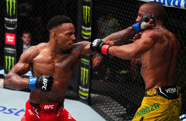 공격을 시도하는 머피(왼쪽). /UFC 제공