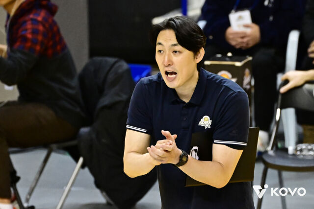 KB손해보험 하현용 감독 대행/KOVO