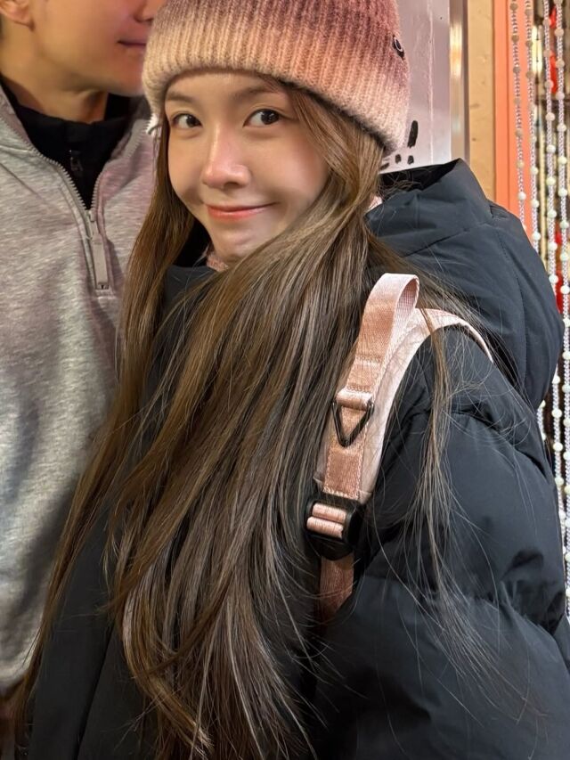 방민아가 한층 청순해진 근황을 공개했다. / 방민아 SNS