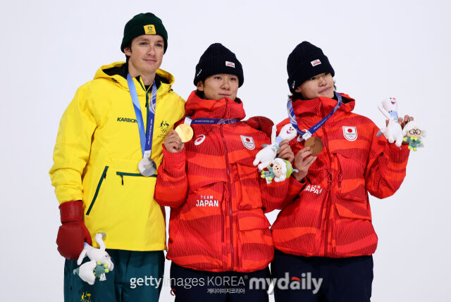 왼쪽부터 스코티 제임스(호주, 은메달), 토츠카 유토(일본, 금메달), 야마다 류세이(일본, 동메달)./게티이미지코리아