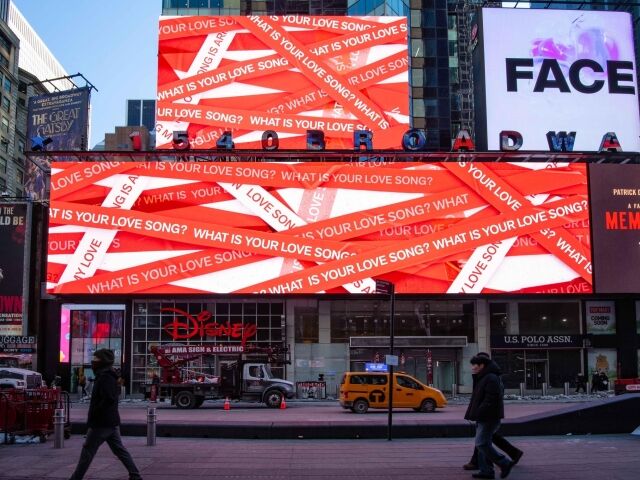 'WHAT IS YOUR LOVE SONG?' 문구 / 빅히트 뮤직