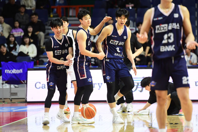 부산 KCC./KBL