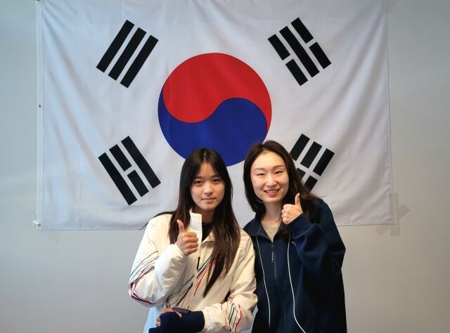 최가온(왼쪽)과 최민정./대한체육회