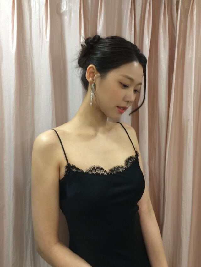 설현이 설 연휴를 맞아 근황을 전했다. / 설현 SNS