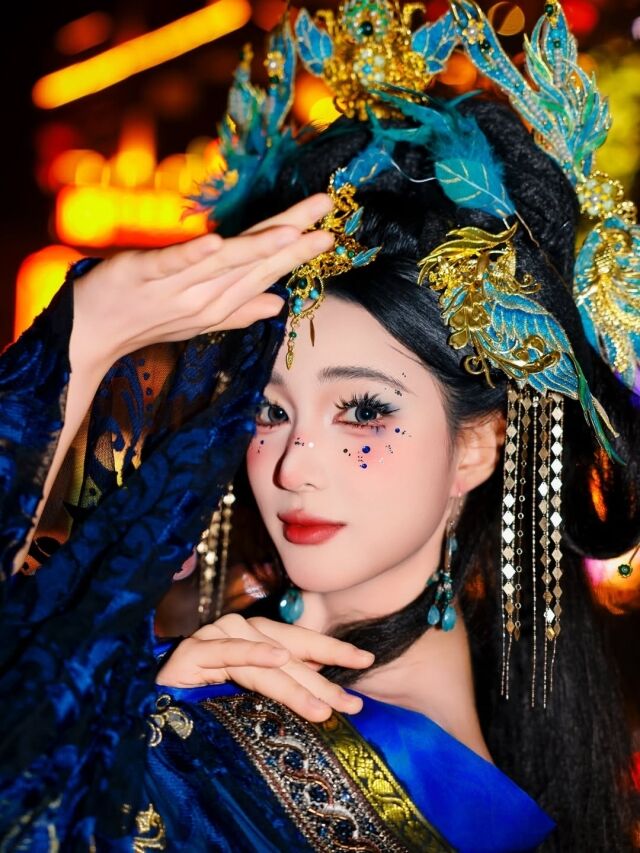 라붐 출신 율희가 이전과는 또 다른 분위기의 비주얼로 시선을 사로잡았다. / 율희 SNS