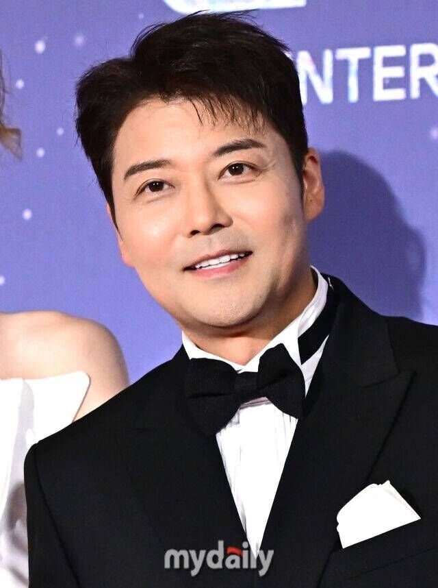 전현무 / 마이데일리