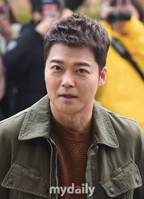 전현무 / 마이데일리