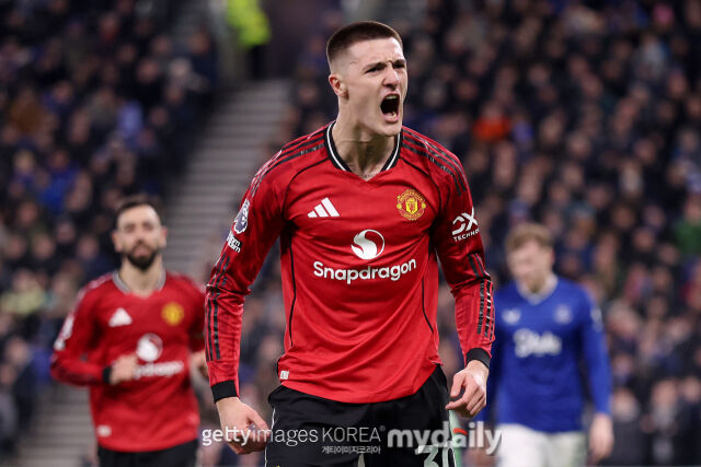 세슈코가 골을 터뜨린 후 포효하고 있다. /게티이미지코리아