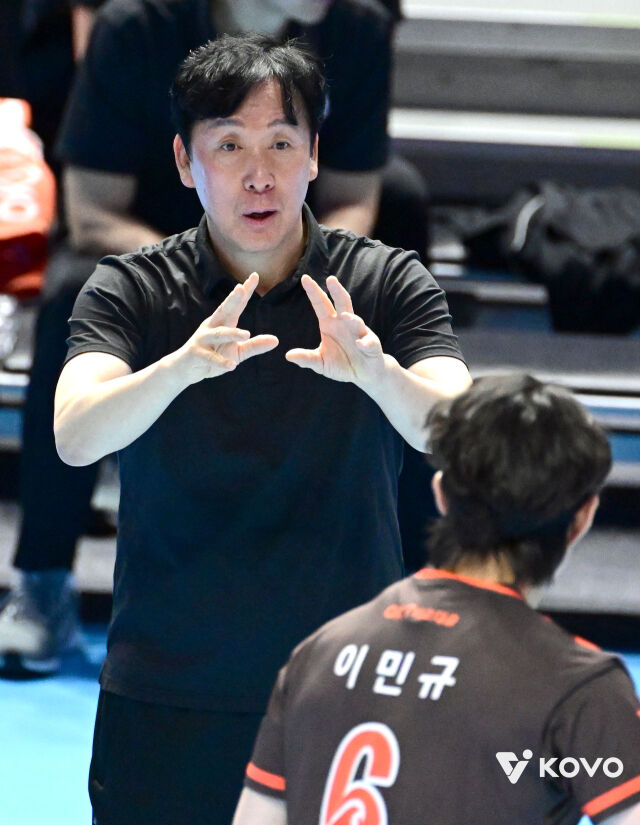 OK저축은행 신영철 감독/KOVO