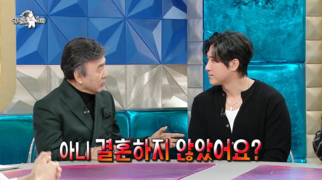 배우 박영규가 은퇴한 프로야구 선수 황재균의 이혼 소식을 뒤늦게 접하고 놀랐다./MBC '라디오스타'