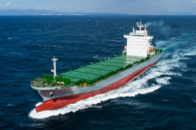 HD현대미포가 2022년 인도한 1600TEU급 컨테이너선. /HD한국조선해양