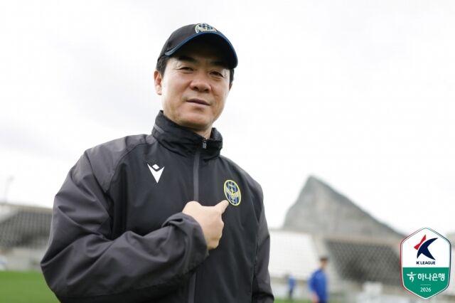 윤정환 인천 유나이티드 감독/한국프로축구연맹