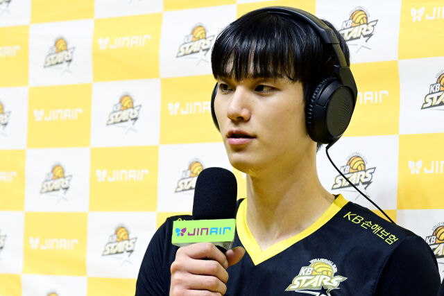 경기 종료 후 방송사 인터뷰를 하는 임성진. / 한국배구연맹(KOVO)