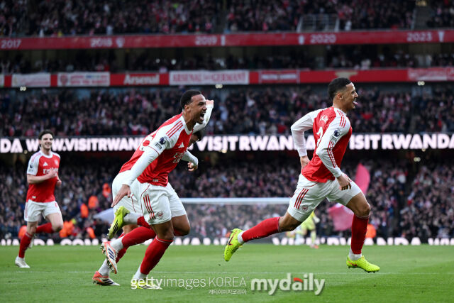 득점 후 기뻐하는 아스널 선수들./게티이미지코리아