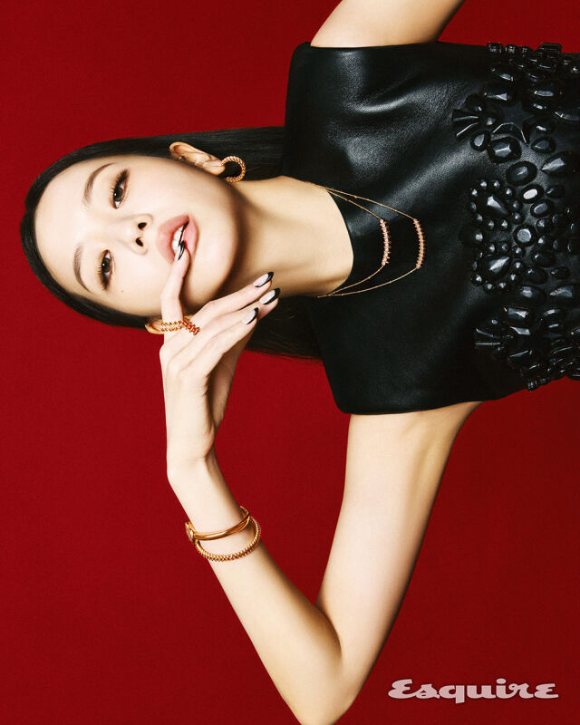 블랙핑크 지수/에스콰이어