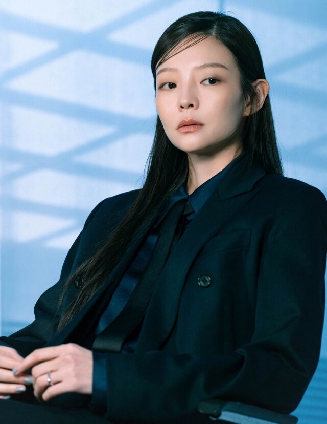 배우 이솜/매니지먼트mmm