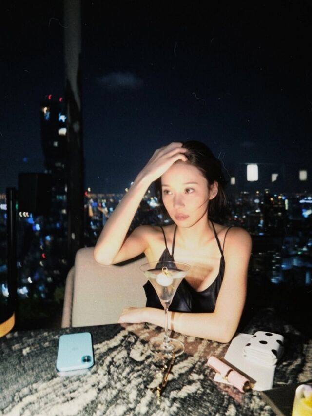 윈터가 한층 성숙해진 분위기로 근황을 전했다. / 윈터 SNS